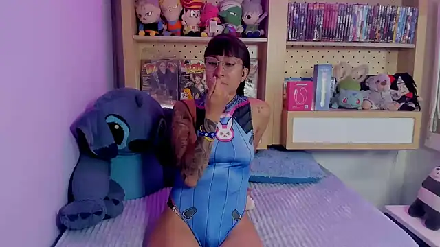 צ'אט XXX בשידור חי של Blake_frost