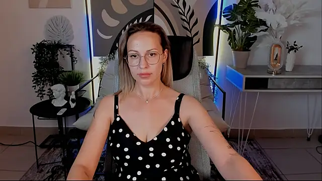 Chat XXX en directo de Charlotte_Hudson