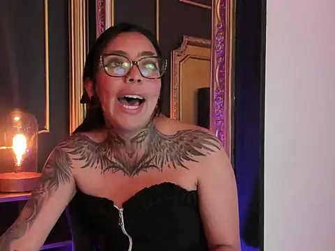 Chatroom XXX en direct de Gahia_Thompson