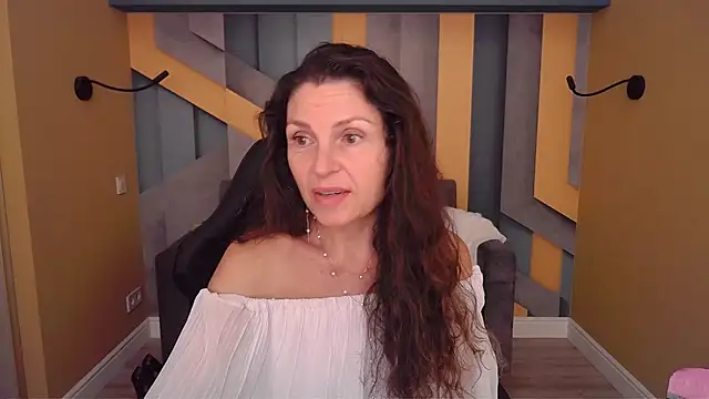 EllaLong Chat XXX in diretta