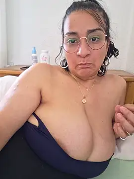 Chatroom XXX en direct de paulinaDiaz1