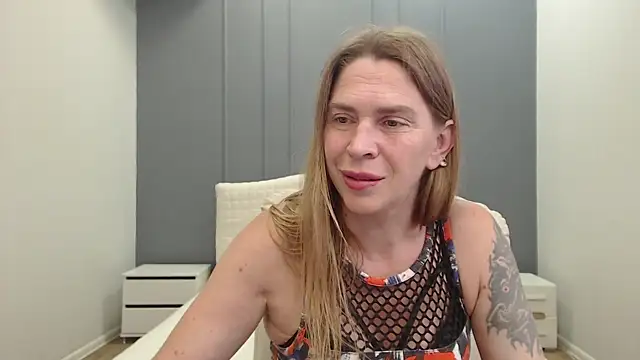 Chatroom XXX en direct de TessaDaybreak
