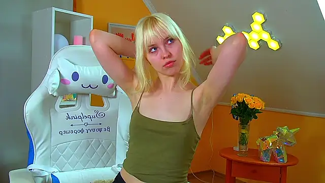 Chatroom XXX en direct de HannahHollis