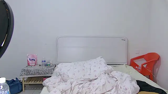 Chocolates-001's Live XXX Chat