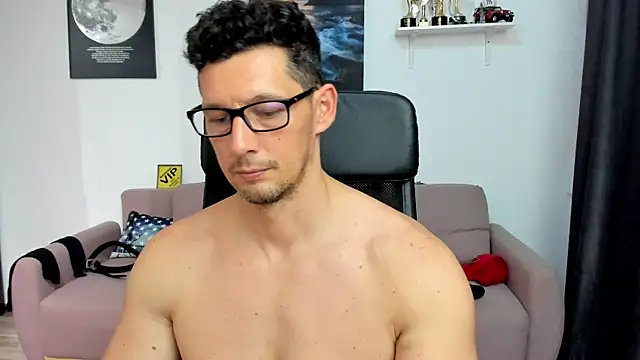 BrutusK08 Webcam show