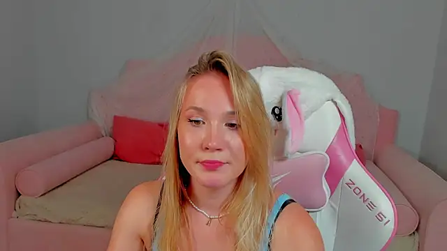 ElaraVoltage Chat XXX in diretta