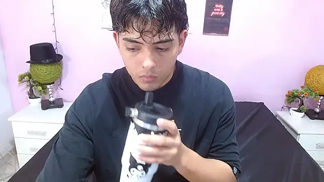 zayne_lyon's Live XXX Chat