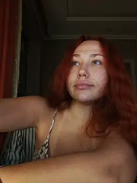 Chat XXX en directo de LolaaMint_