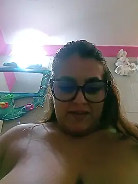 Chatroom XXX en direct de Bonny_rousse01