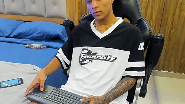 Mael_Jason Chat XXX in diretta