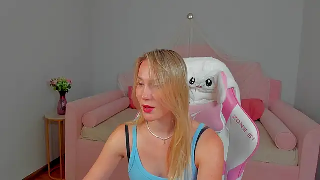 Živý XXX chat ElaraVoltage