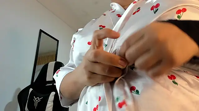 צ'אט XXX בשידור חי של samy_19_