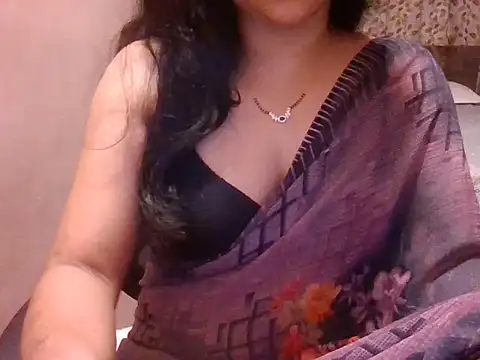 Diya_04's Live XXX Chat