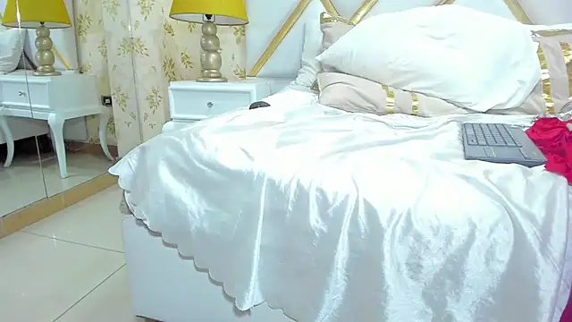 MalorySweet live XXX chat