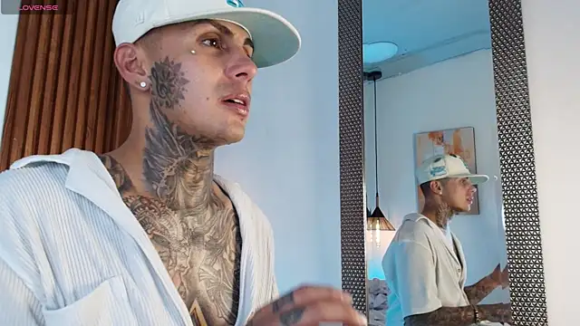 Chat +18 de Liam_Ink ao vivo