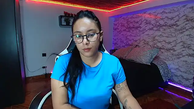 Camila_IRoose – Live XXX-chat