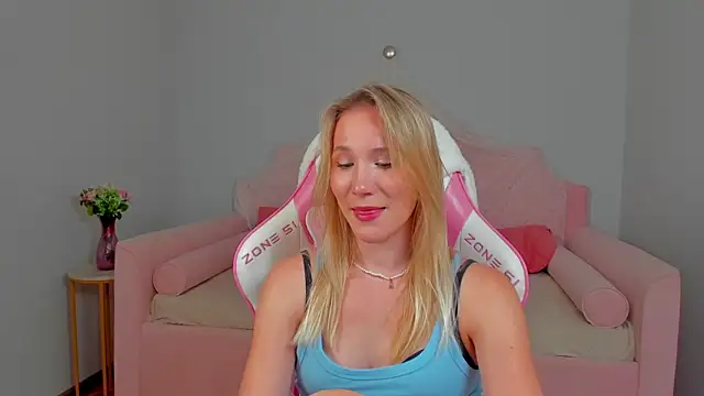 ElaraVoltage XXX чат на живо