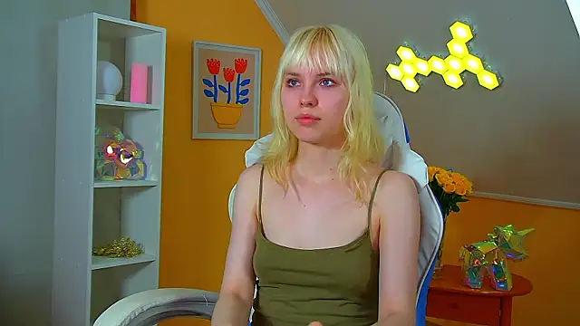 HannahHollis' Live XXX Chat