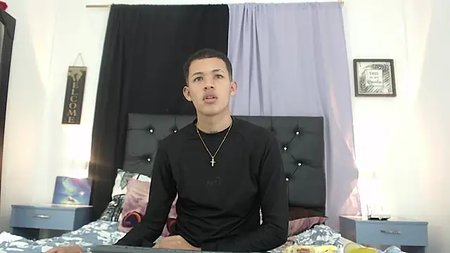 Chatroom XXX en direct de RoySteven