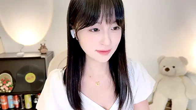 Onechestnut's Live XXX Chat