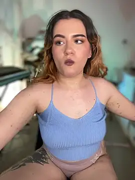 NikkiNix Adlı Modelin Canlı XXX Sohbeti