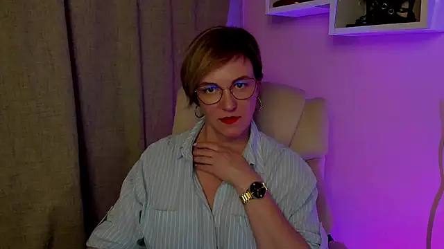 Chatroom XXX en direct de feliziaDesire