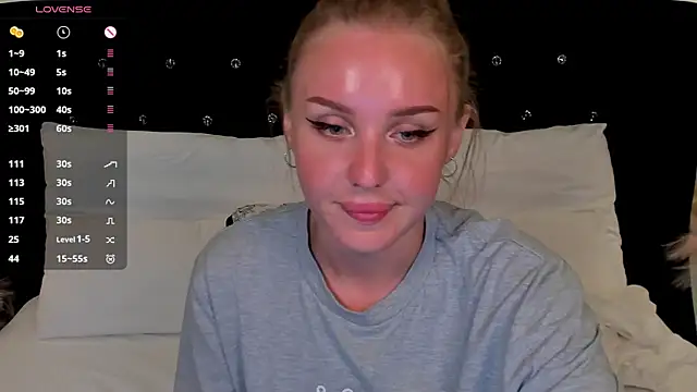 LianaFord's Live XXX Chat