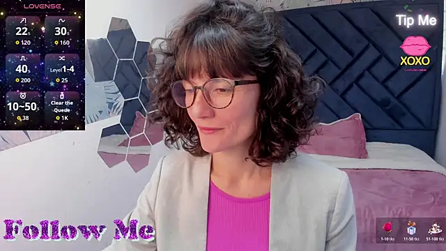 Chatroom XXX en direct de Valery_More__