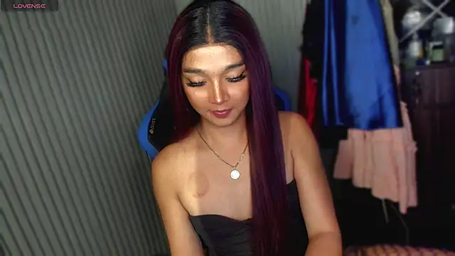TrinityFucksYou Show Webcam