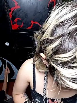 Chatroom XXX en direct de Cute_Chrixxx