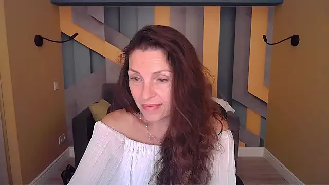 Chat +18 de EllaLong ao vivo