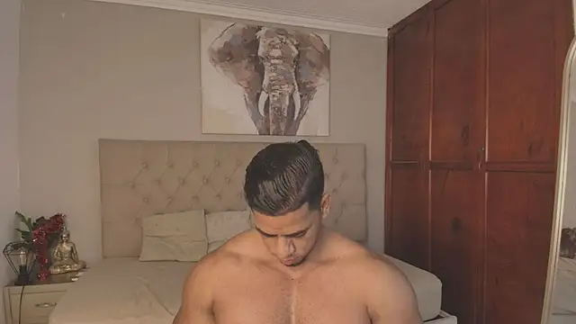 Trevor_vinc Adlı Modelin Canlı XXX Sohbeti