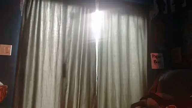 LayneeUnlocked – Naživo XXX chat