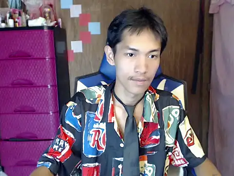 riks_tyler 即時 XXX 聊天