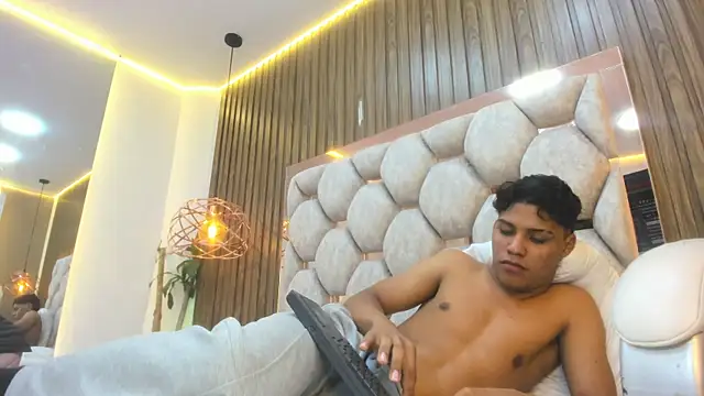 Colby_driscoll élő XXX-chatje