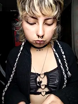 Chat XXX en directo de Cute_Chrixxx