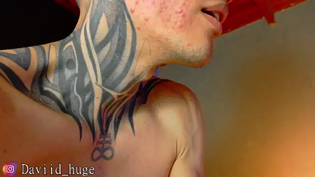 david_huge – Naživo XXX chat