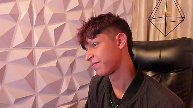 Chatroom XXX en direct de Ethan_qop
