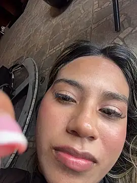 Chat XXX en directo de Kimmiebellarie