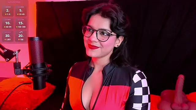 Chat XXX en directo de Valeriekay__
