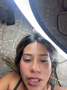 Chat XXX ao vivo de Kimmiebellarie
