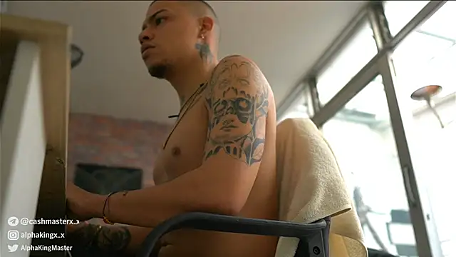 AlphaMasterXxx Live XXX-Chat