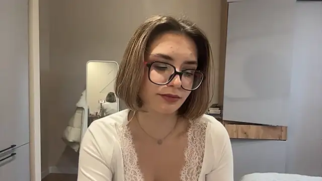AnnaVelvetFire's Live XXX Chat