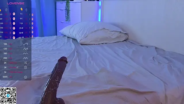 Bonnie_White élő XXX-chatje
