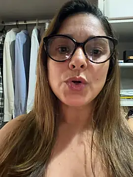 Show de Mariiii_morena na webcam