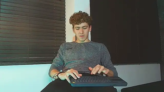Tyler_Mcrey's Live XXX Chat