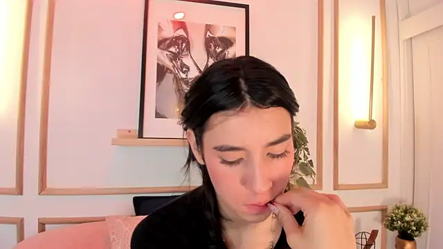 دردشة Nanami_ الجنسية المباشرة