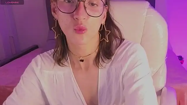 Chat +18 de Elysianpair ao vivo
