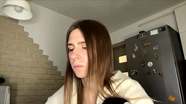 ZaraGuyette 现场XXX聊天