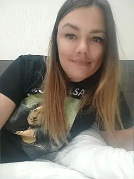 Chatroom XXX en direct de KrissSexi
